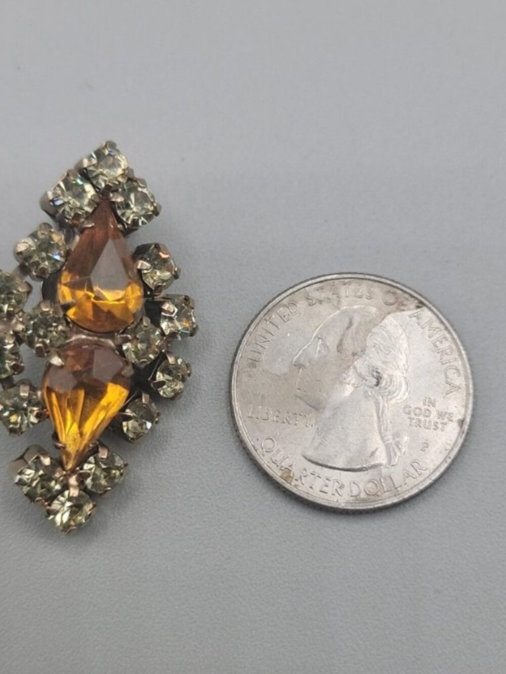 Vintage Clip-On Earrings Amber Gold Rhinestone Diamond Shaped Huge Sparkle - Picture 3 of 12